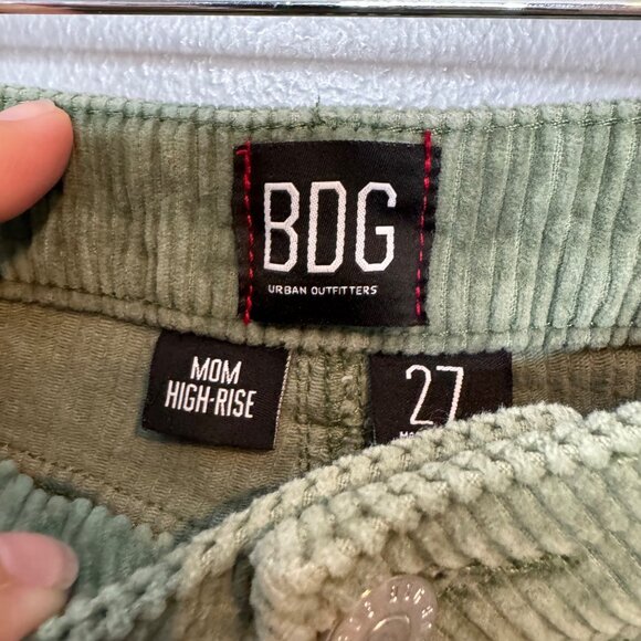 BDG URBAN OUTFITTERS high rise mom cord pants in forest green size 27 - Picture 4 of 7